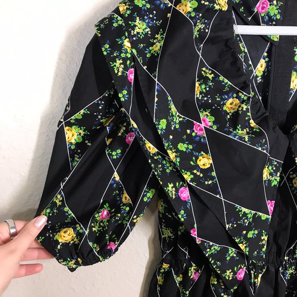 MSGM Black Diamond Floral Print Large Collared Neckline Puff Sleeve Romper - Picture 4 of 13